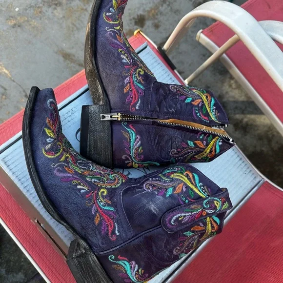 Old Gringo Women's Multicolor Embroidered Ankle Boots - Picture 3 of 9